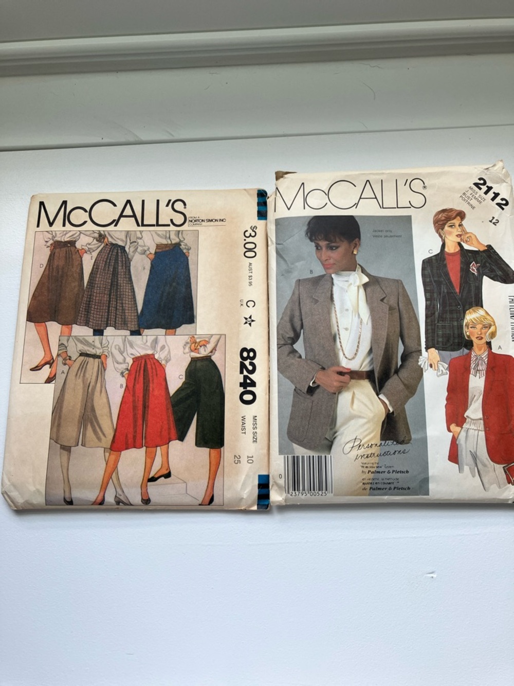 16 vintage sewing patterns, women’s pants skirts, and jackets size is 10–16 - Picture 8 of 16